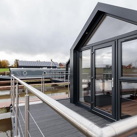 Kingfisher Tattenhall Luaran gambar